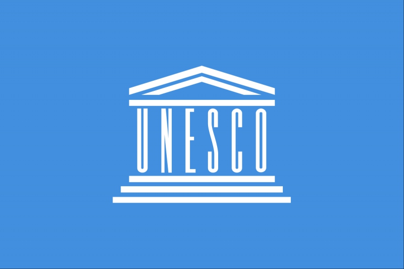 s_1200px-Flag_of_UNESCO.svg